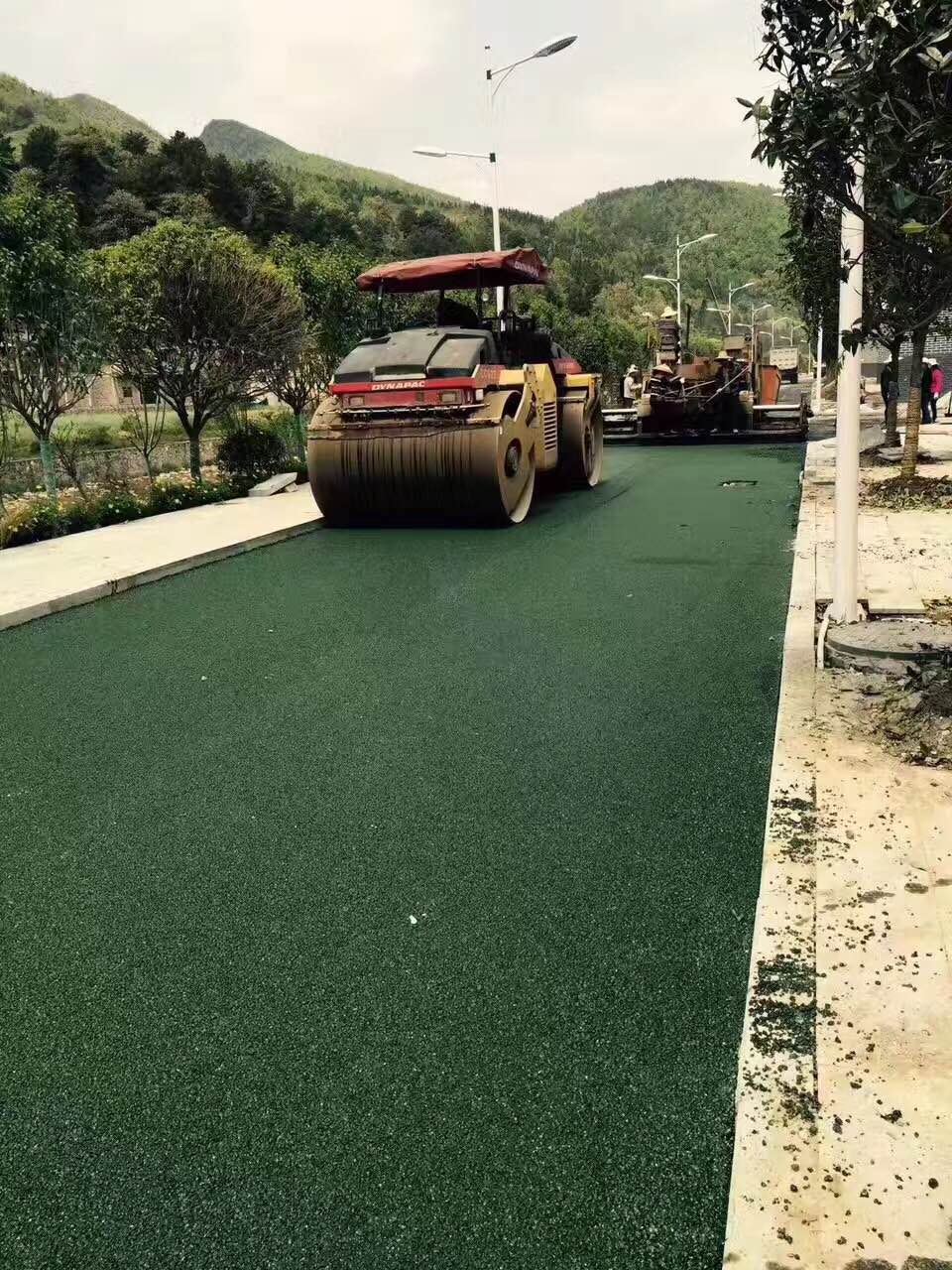 �����ɫ����·��